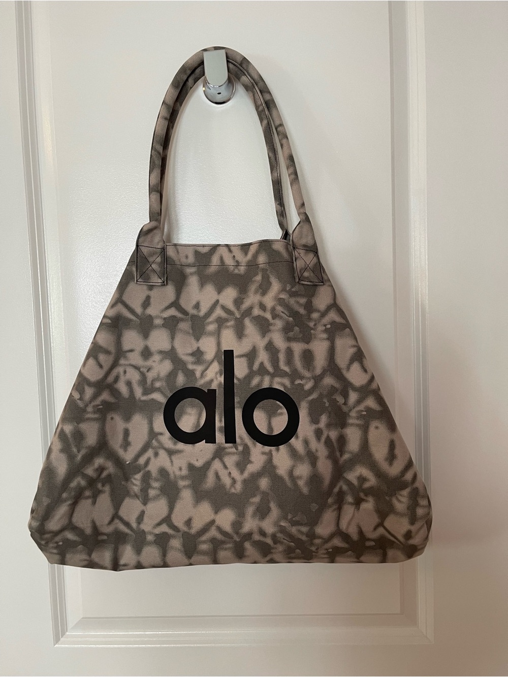 ALO Yoga Taupe Tie-Dye Canvas Tote - Picture 4 of 5